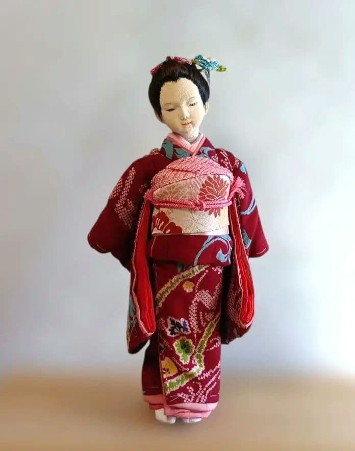 人形 えんじ色の着物　創作人形 布貼りハンドメイド
