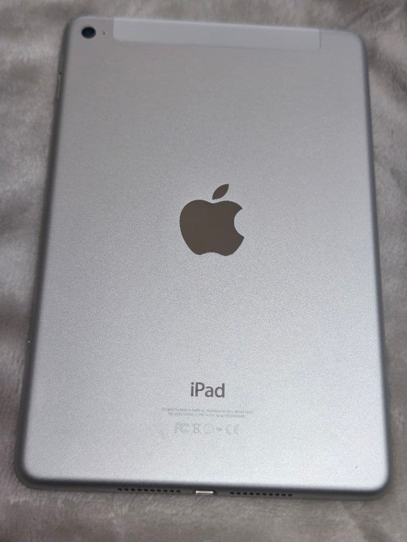 i pad mini 4 セルラー　MK732J/A