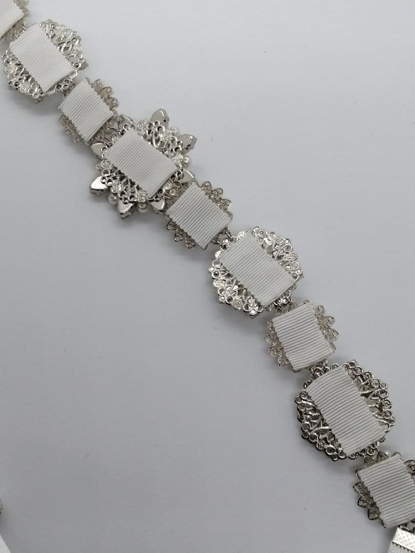 ビジューとパールのリボンカチューシャ(サテンリボン)ピアスorイヤリングのセット