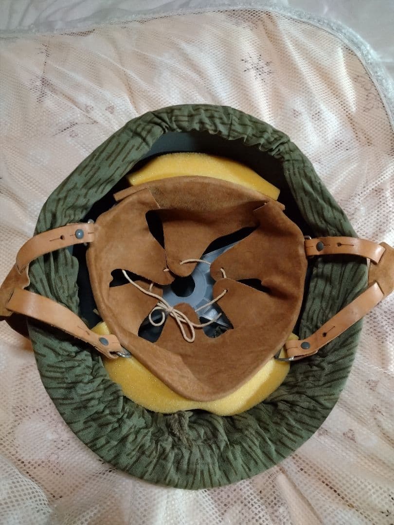 東ドイツ軍　ヘルメット