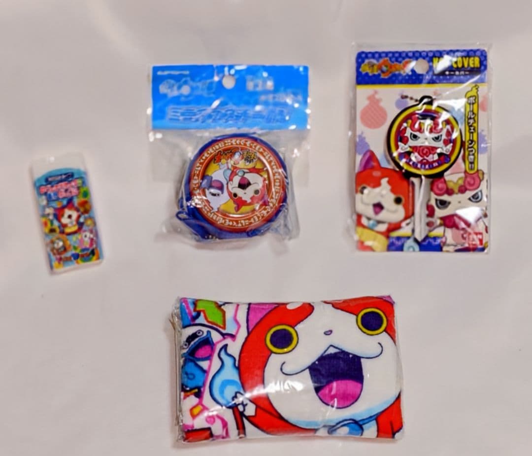 ポケットモンスター、妖怪ウォッチグッズ。