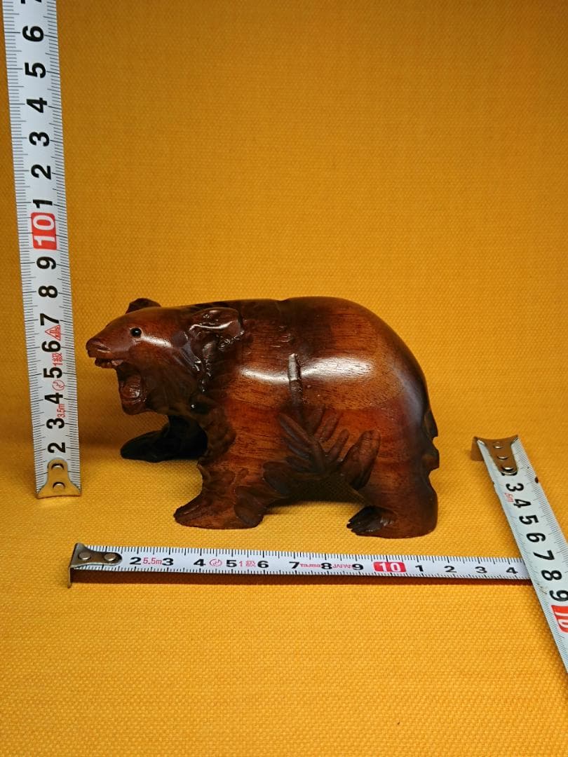 【美品】クマ　熊　ガラス目　木彫　置物　インテリア　工芸品　美術品　A1006