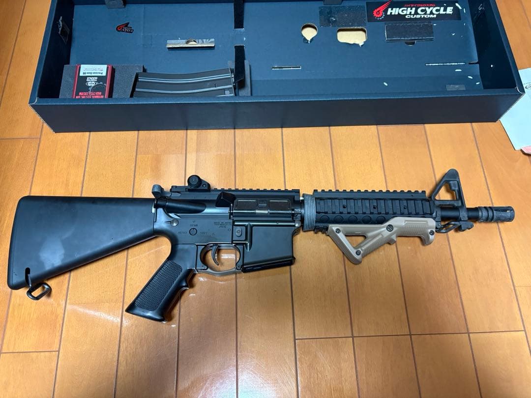 東京マルイ　電動ガン　M4CRW (ジャンク品)