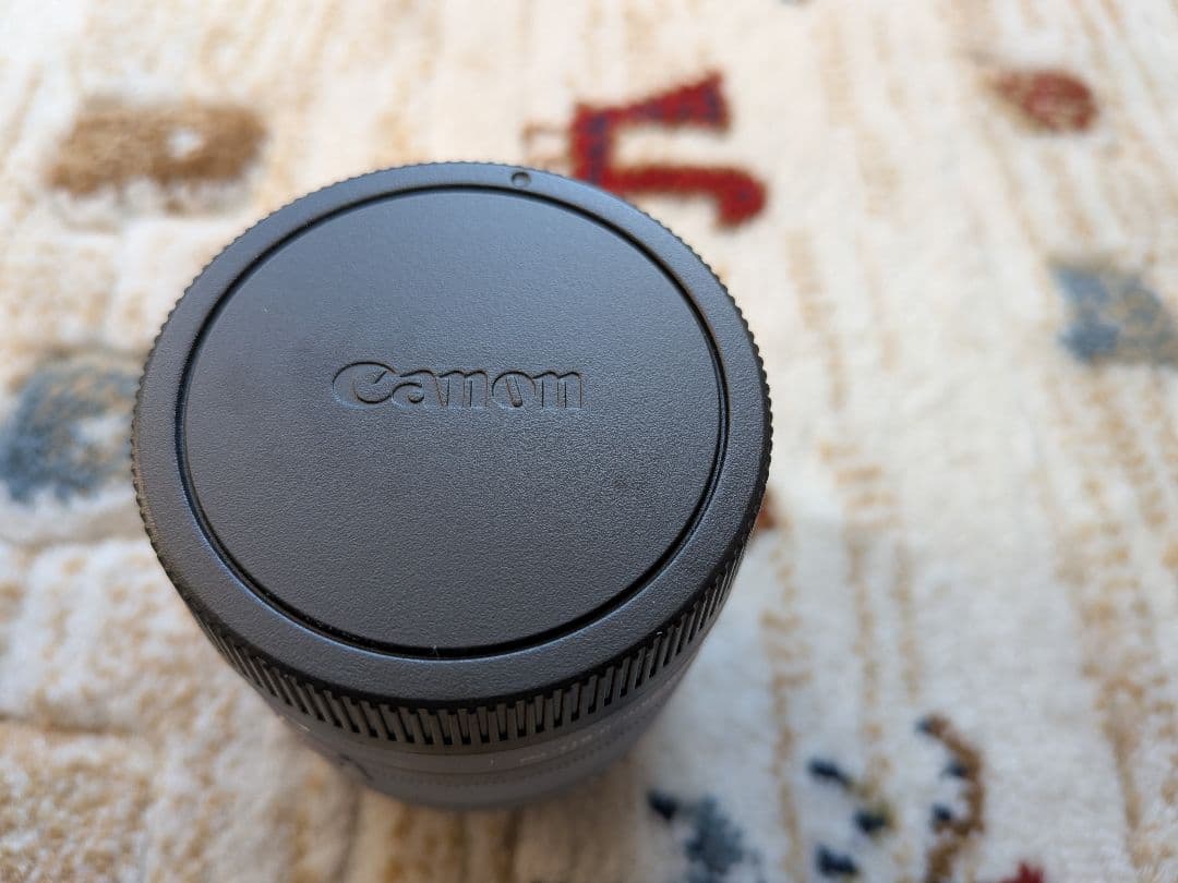 Canon　EOS M100 ホワイト　レンズキット　ミラーレス