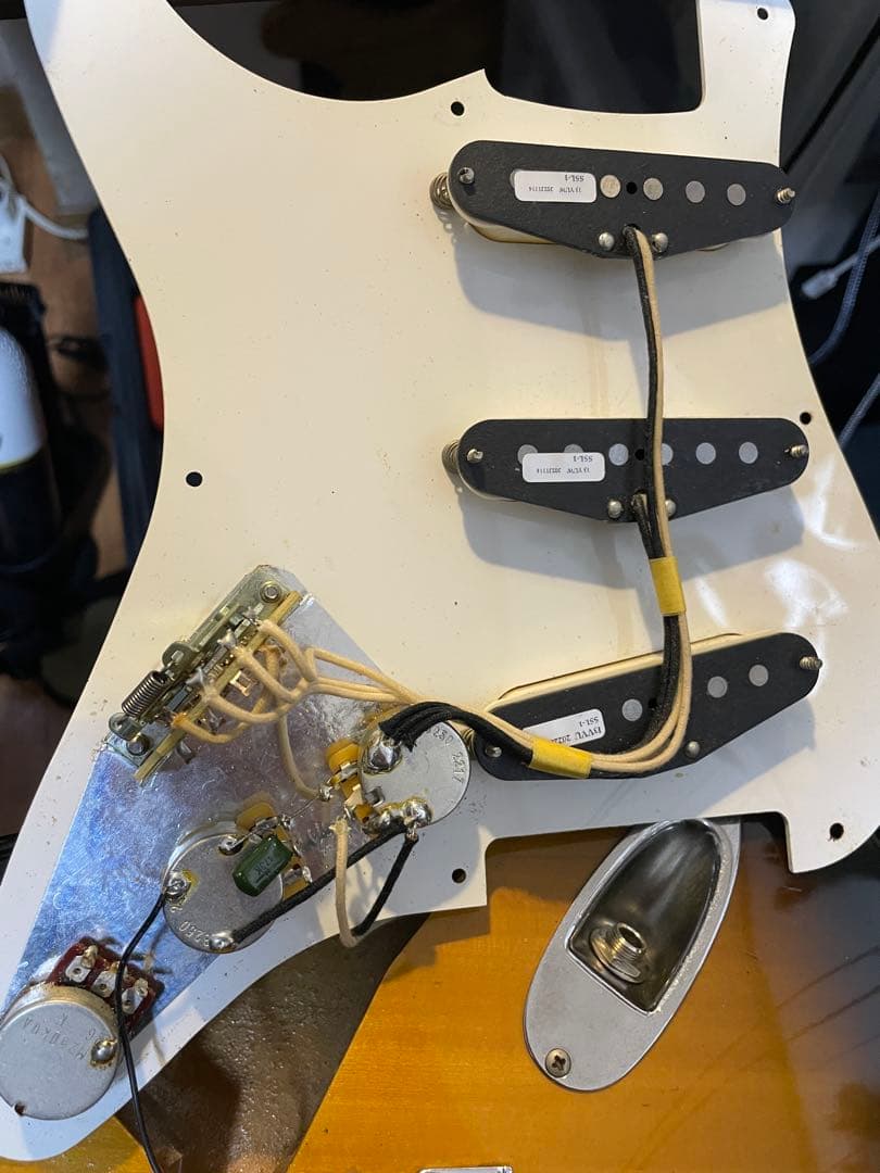 R*a様 Fender Stratocaster フェンダージャパン ストラトキ