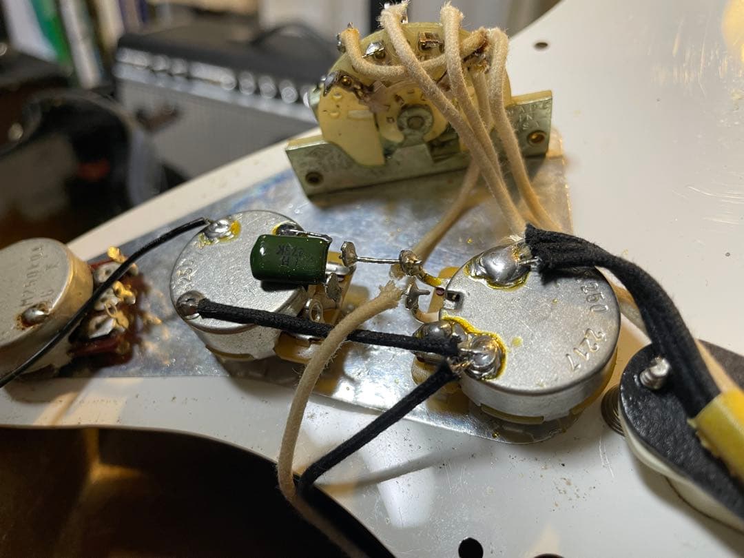 R*a様 Fender Stratocaster フェンダージャパン ストラトキ