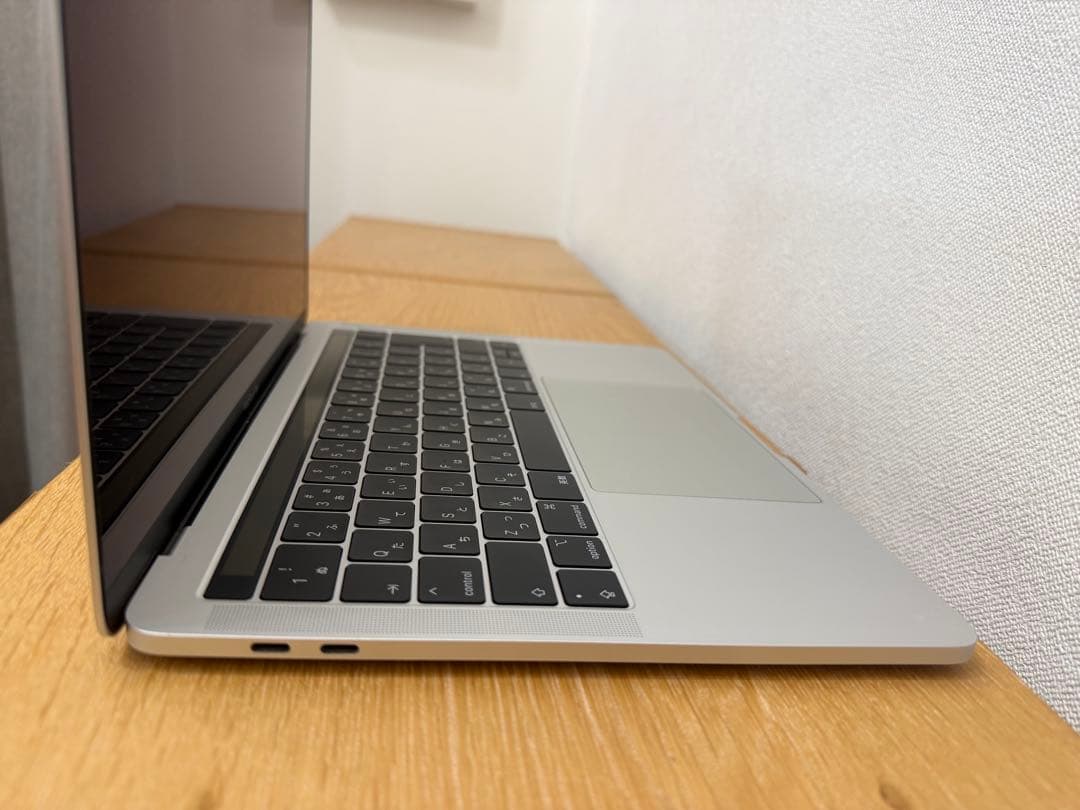 ジャンク MacBook Pro A2159 シルバー ロジックボード無し