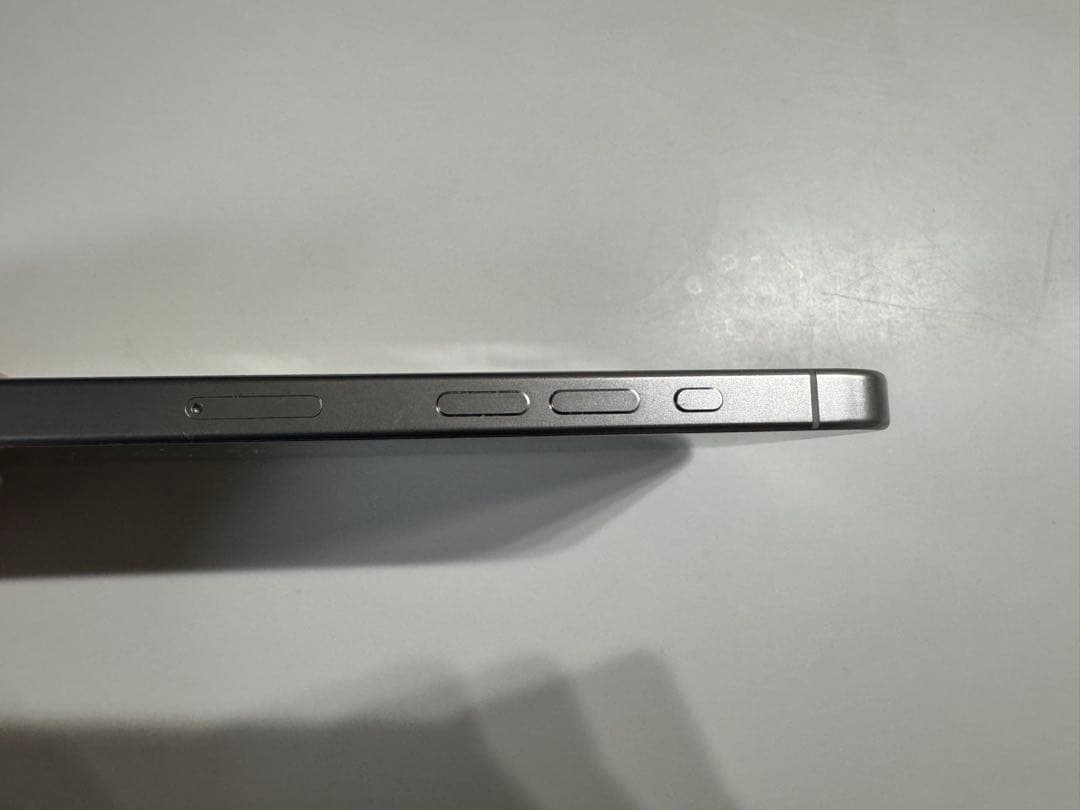 Apple iPhone 15プロ　iPhone