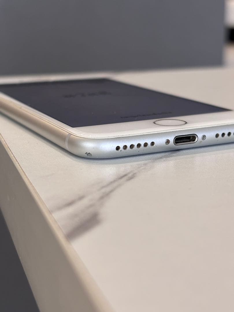 【修理好き向け】 純正品 iPhone8 64GB ジャンク 動作可能