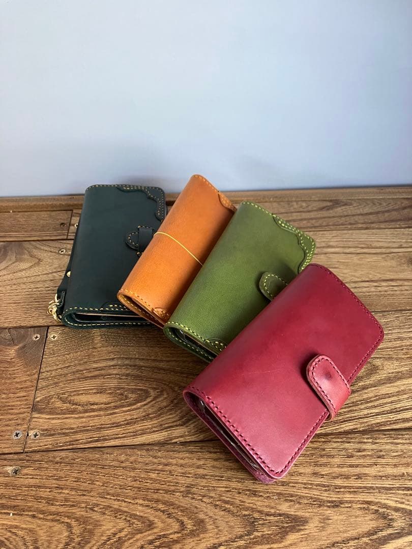 ハーマンオークレザー　iphone13 手帳型ケース