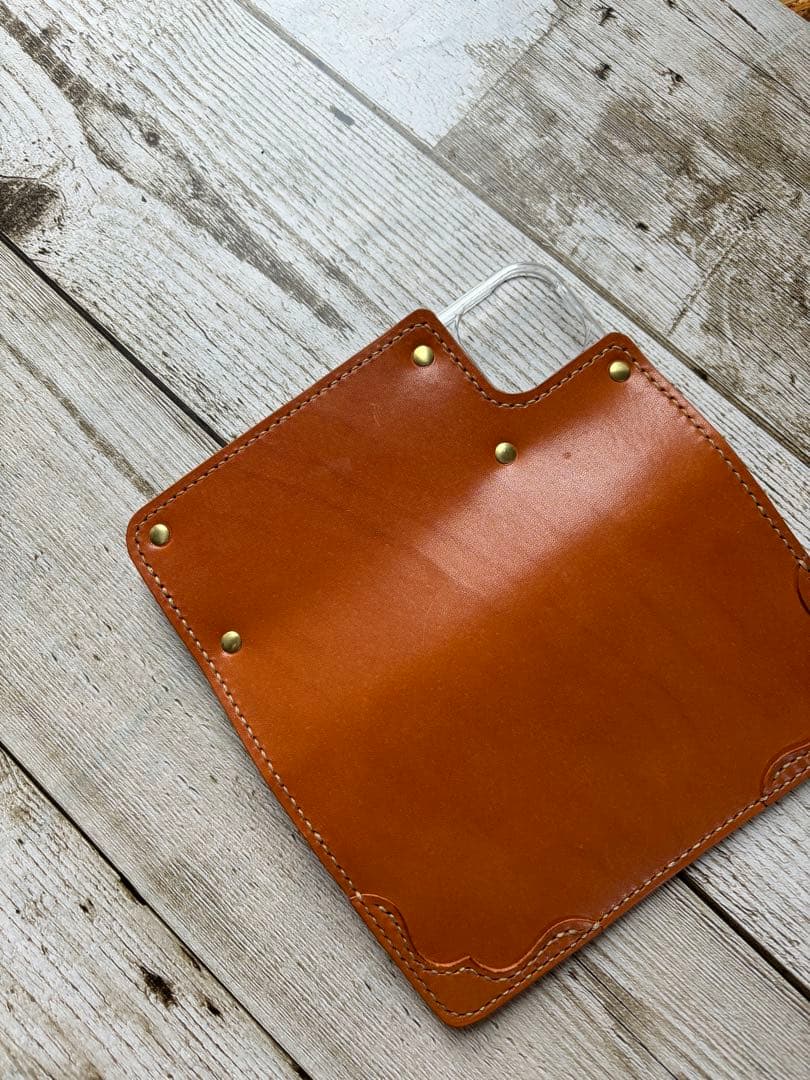 ハーマンオークレザー　iphone13 手帳型ケース