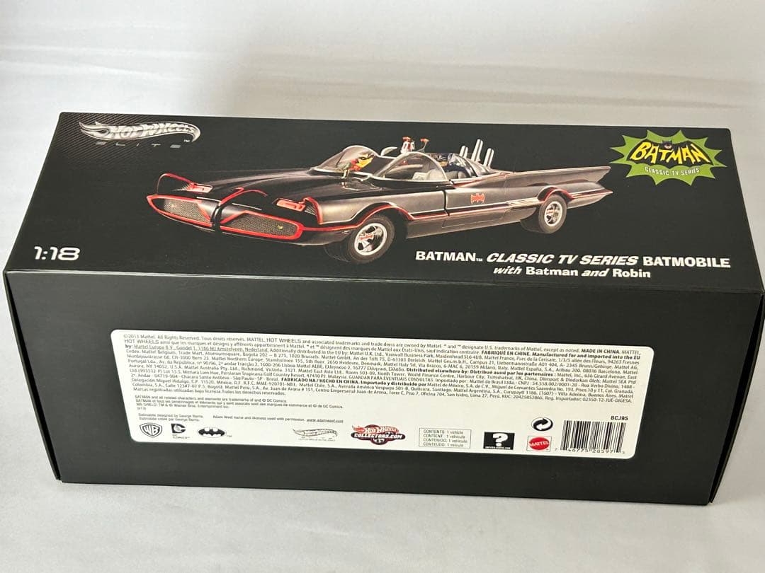 バットマン クラシックTVシリーズ バットモービル 1:18 フィギュア付き