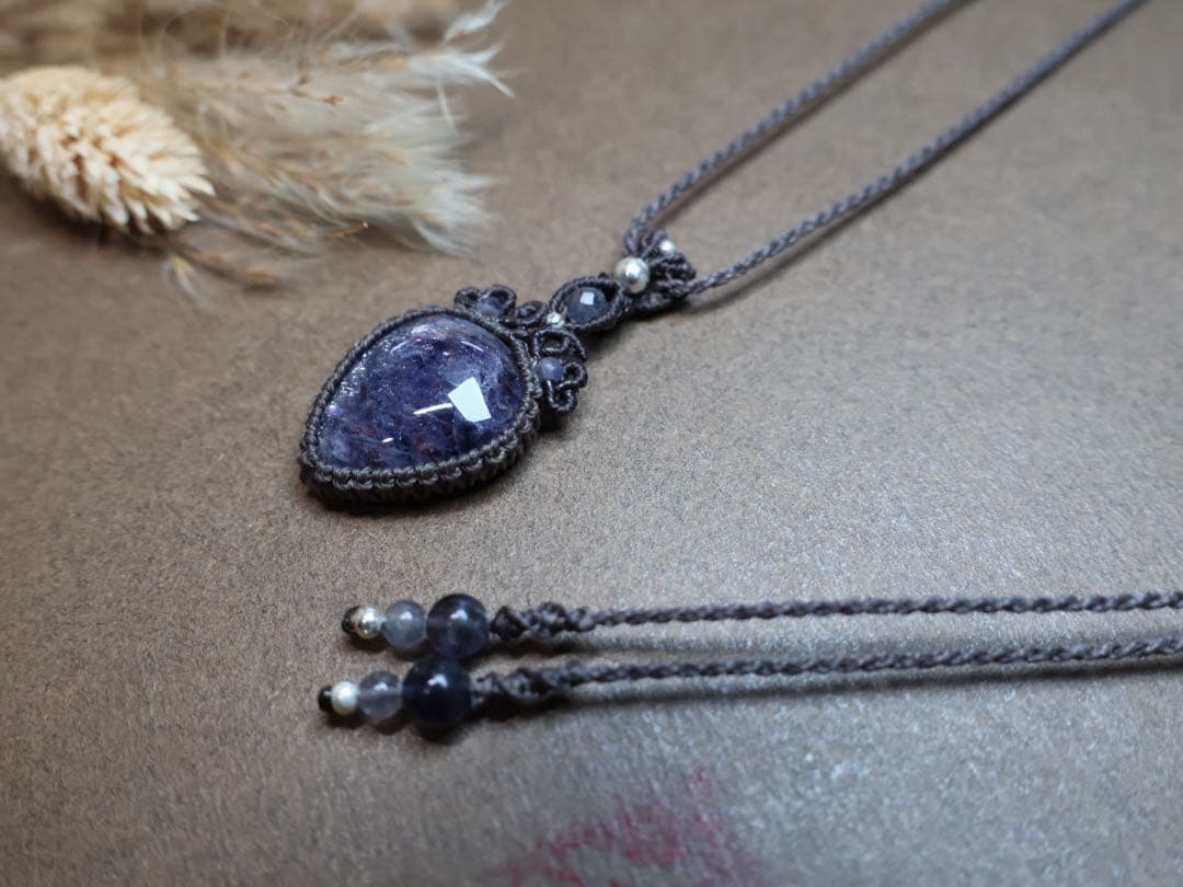 アイオライト　マクラメ　ネックレス