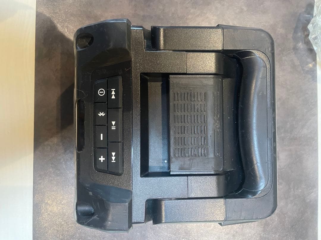 Makita MR200 Bluetooth スピーカー