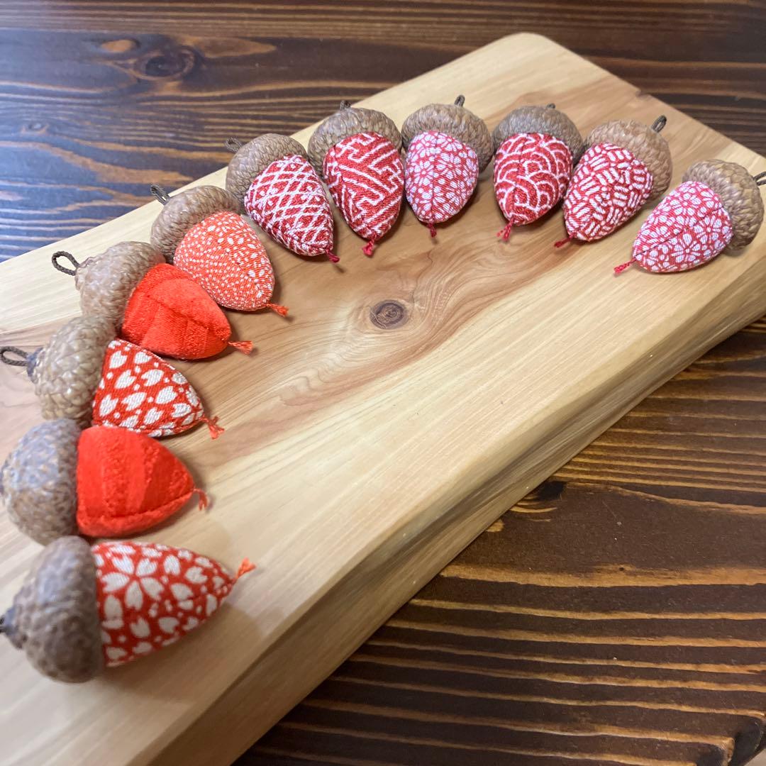 プチハナ様４点おまとめ品どんぐり（レッドオーク）ループ付30個☆③