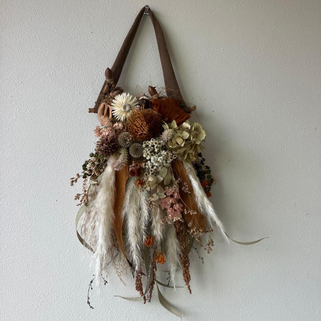 秋の便りの壁掛けタペストリー　ワイルドフラワー　パンパスグラス