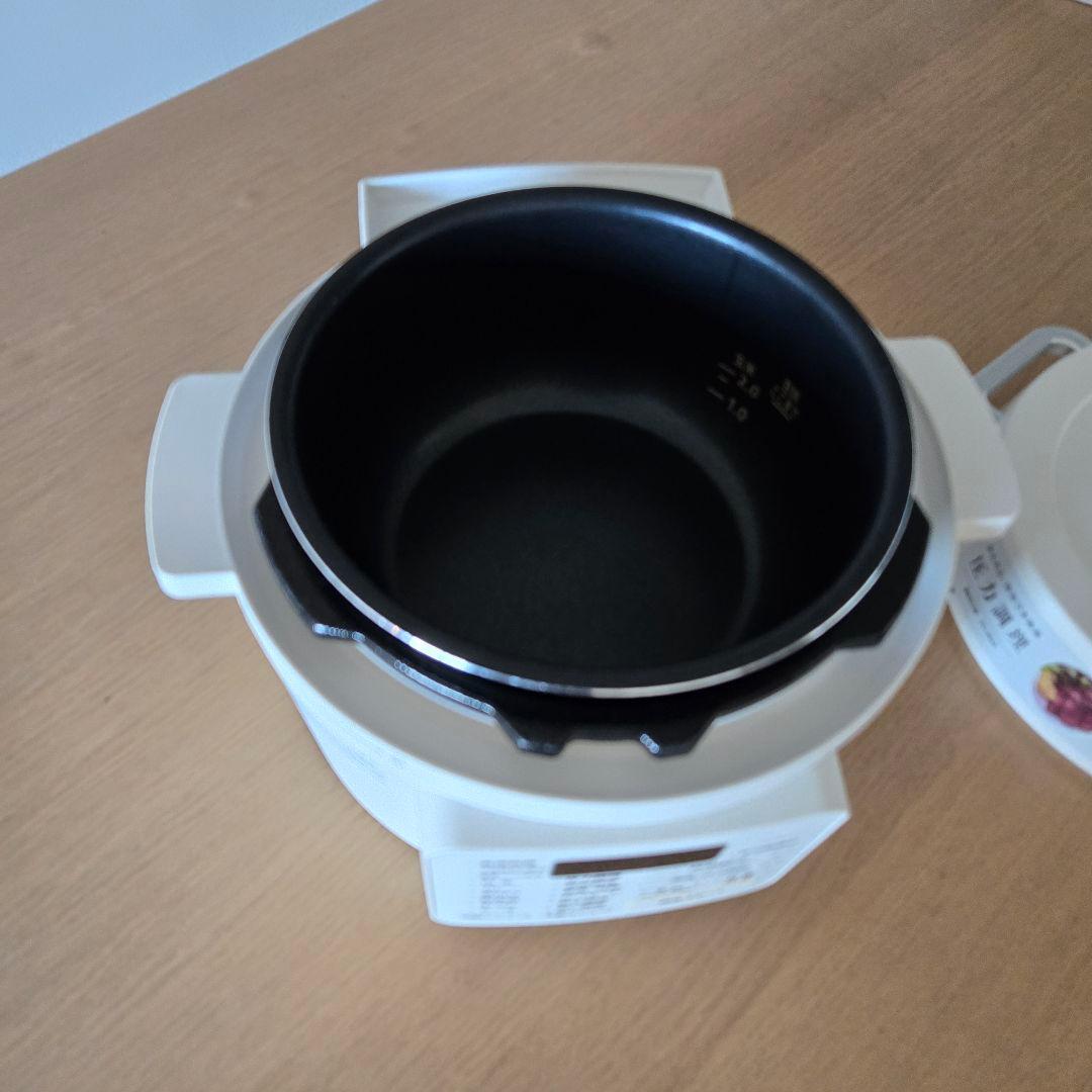 ​アイリスオーヤマ 電気圧力鍋 2.2L ホワイト PC-MA2-W