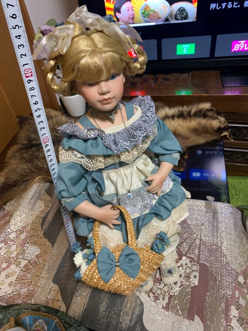 人形 ANTIQUE MUSICAL DOLL PORCELAINS