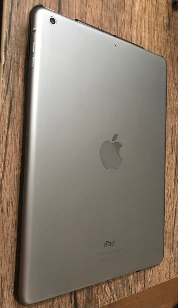 美品未使用に近いIPADAIRWI-FI 16GB グレイ