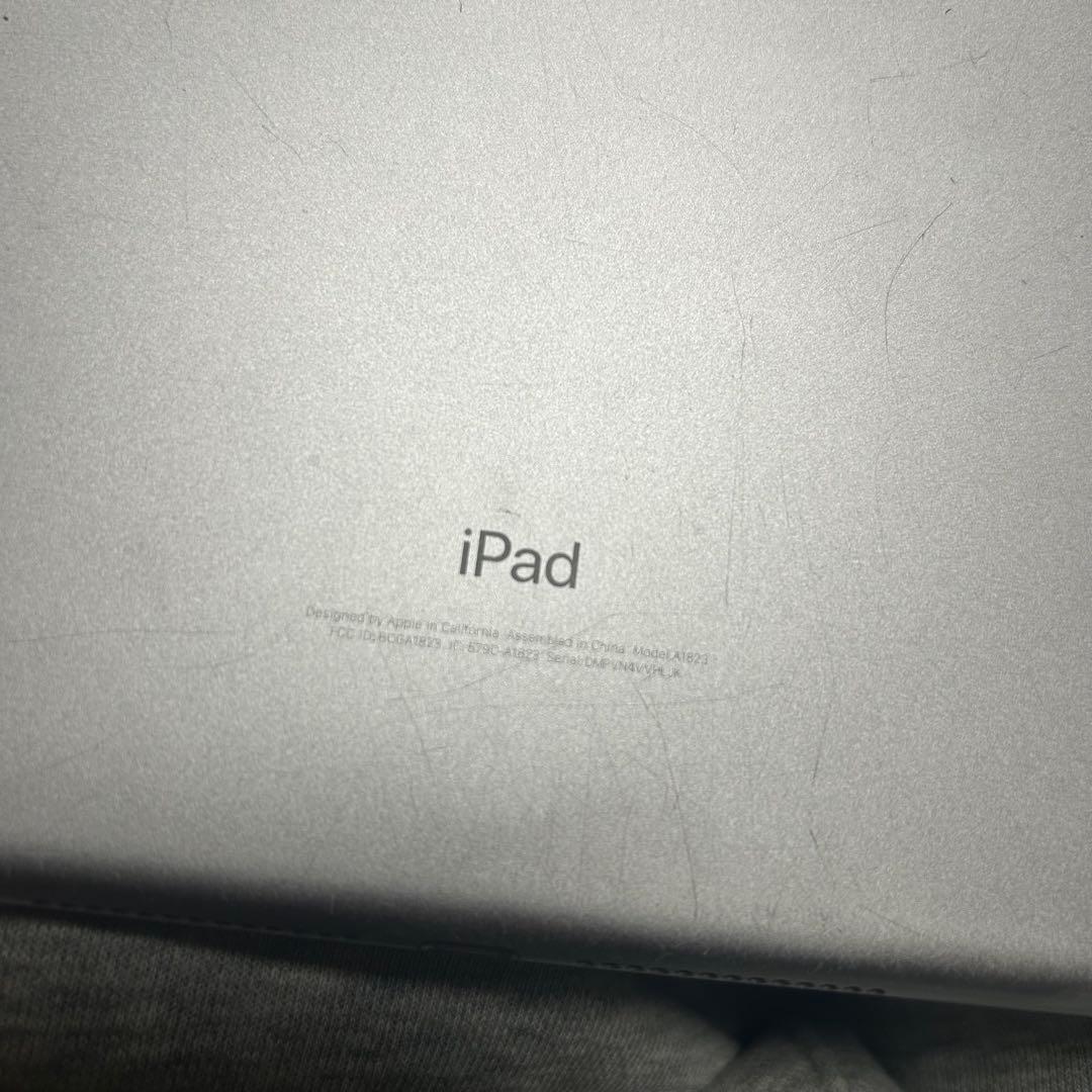 iPad 第5世代 wifi Wi-Fi＋Cellular simフリー