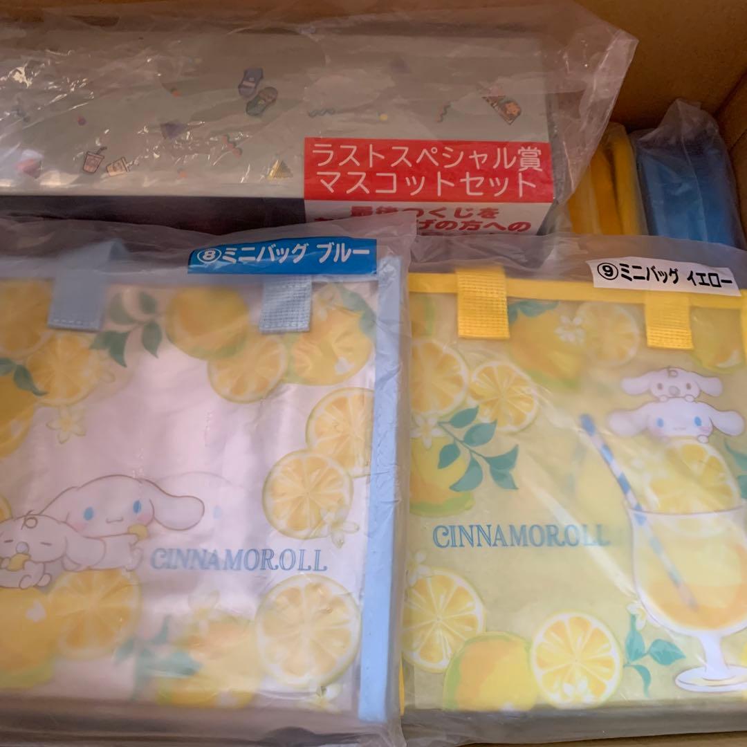 新品サンリオ　シナモロール　ポチャッコ　ポーチ　バッグ　マスコット他　まとめ売り