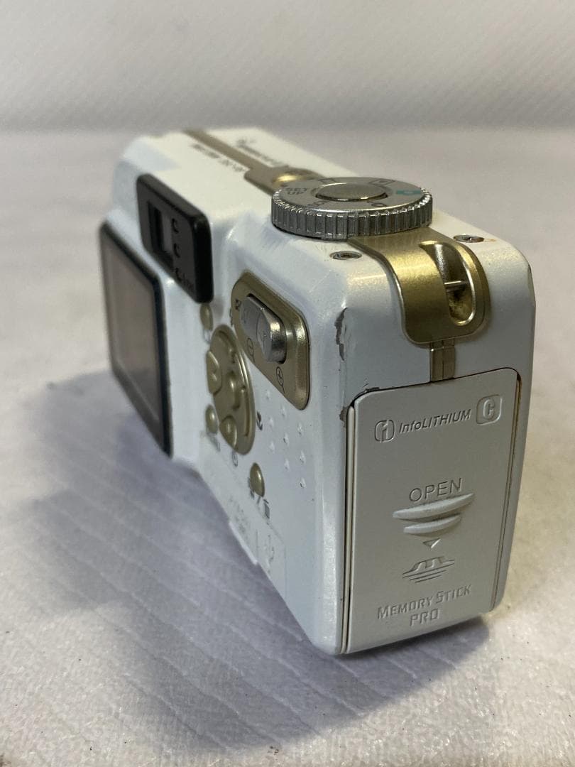 デジタルカメラ SONY DSC-P8#892