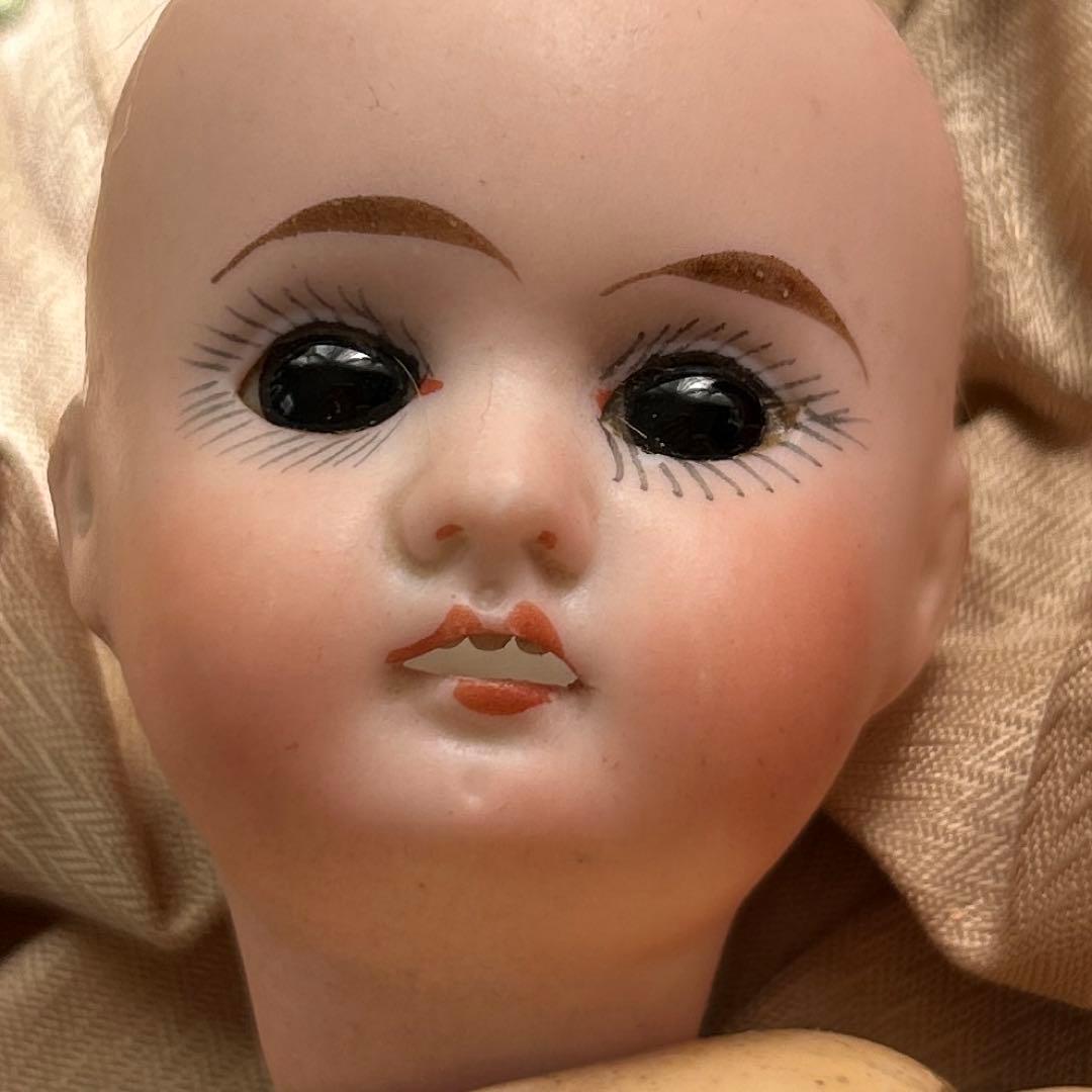 ドイツのアンティークビスクドール