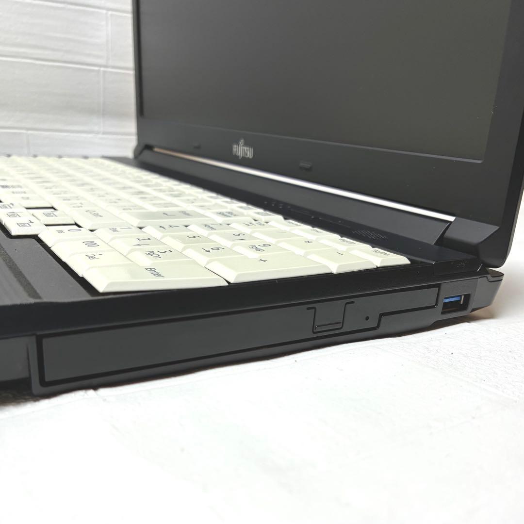 富士通LIFEBOOK A576P 第6世代i3 SSD128GB メモリ8GB