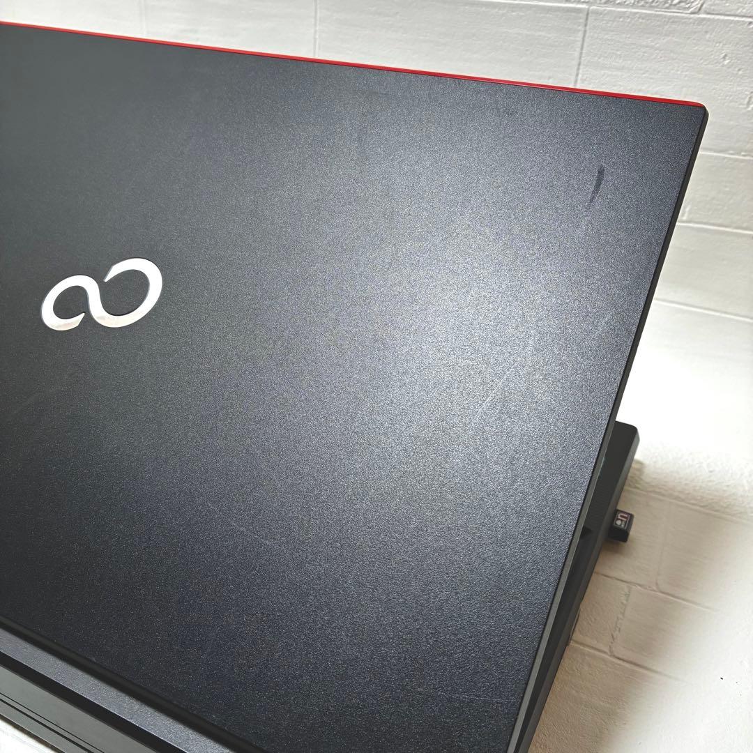 富士通LIFEBOOK A576P 第6世代i3 SSD128GB メモリ8GB