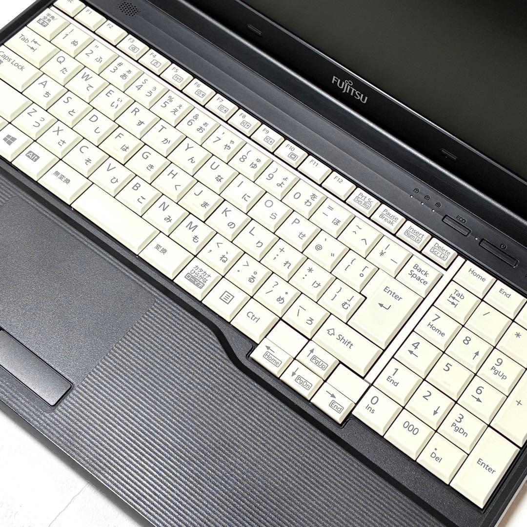 富士通LIFEBOOK A576P 第6世代i3 SSD128GB メモリ8GB