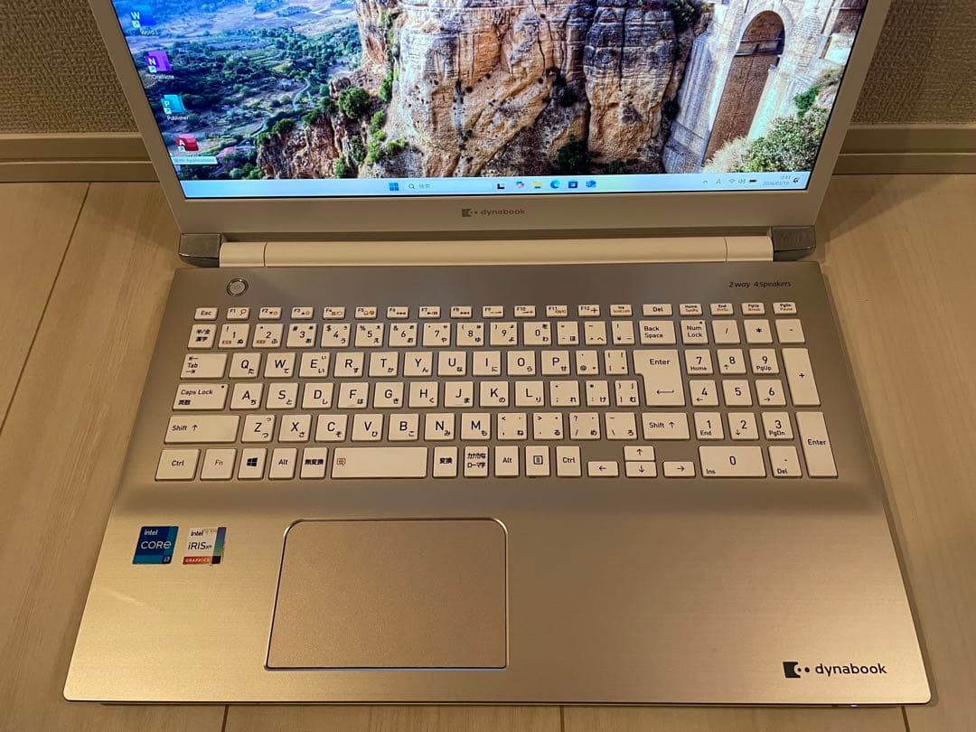 Dynabook AZ/HRG i7 11世代