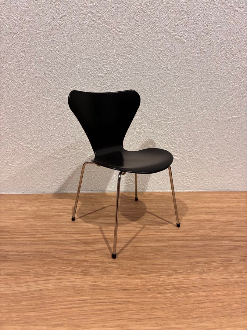 セブンチェア　1:6DESIGN ミニチュア