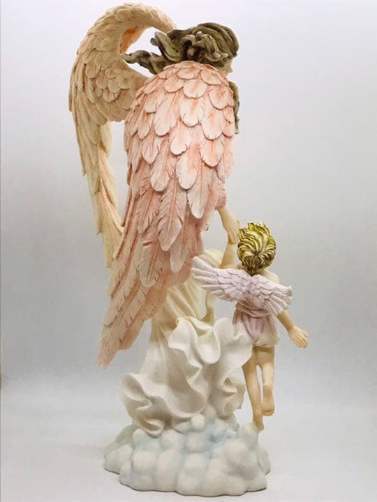 【新品】✞雲の上を散歩する天使達　フィギュア　置物