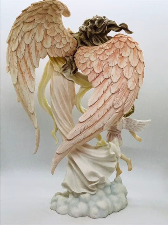 【新品】✞雲の上を散歩する天使達　フィギュア　置物