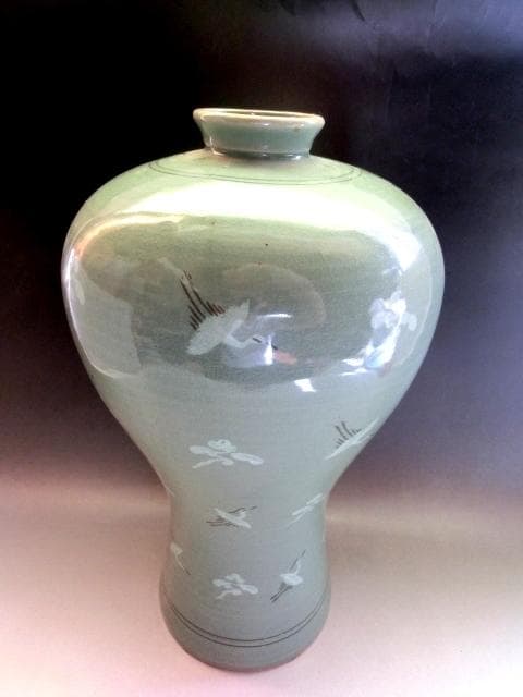 花瓶【在銘・青松】高麗青磁 象嵌雲鶴文 梅瓶（高さ32.5cm）花器 花生け●