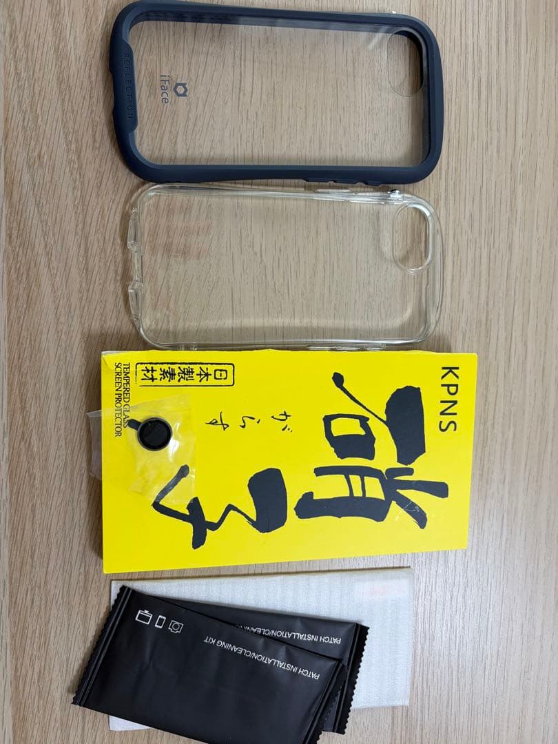 Apple iPhone 16e 128GB ホワイト　くー