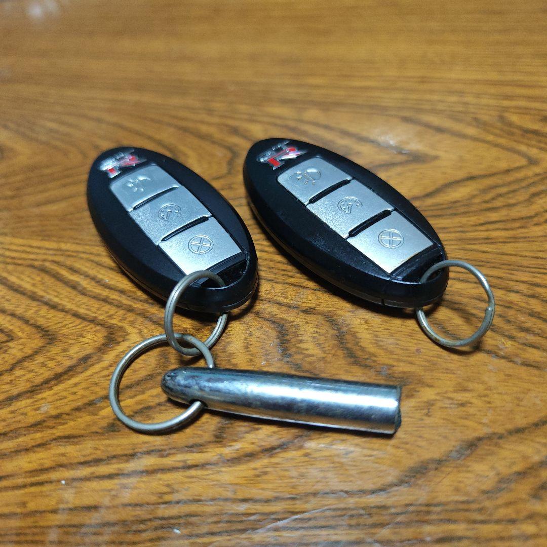 イーグルモス Nissan GT-R 35 1/8スケール シルバー完成品