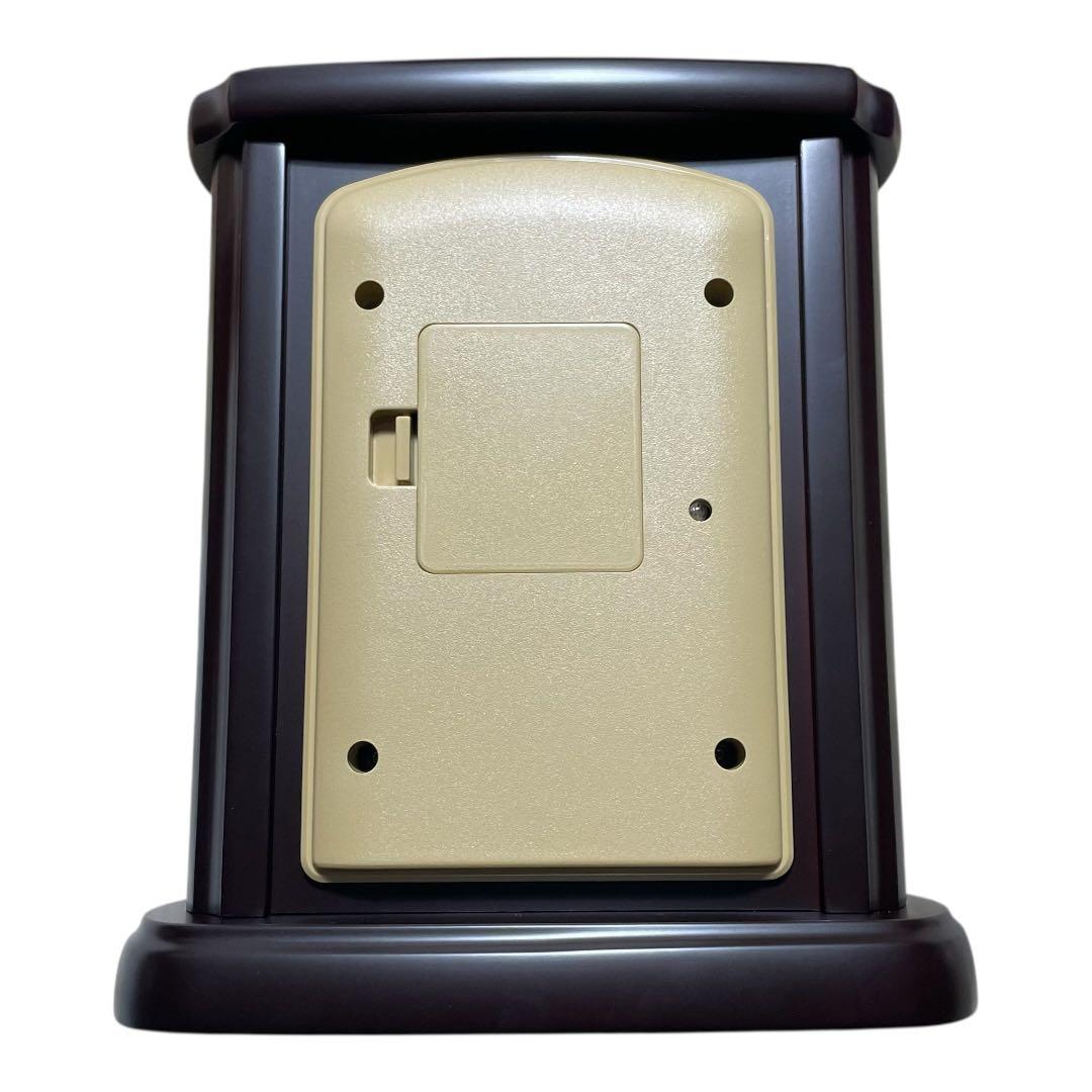 電波置き時計【新品・未使用】 SEIKO セイコー エンブレム　HW582B