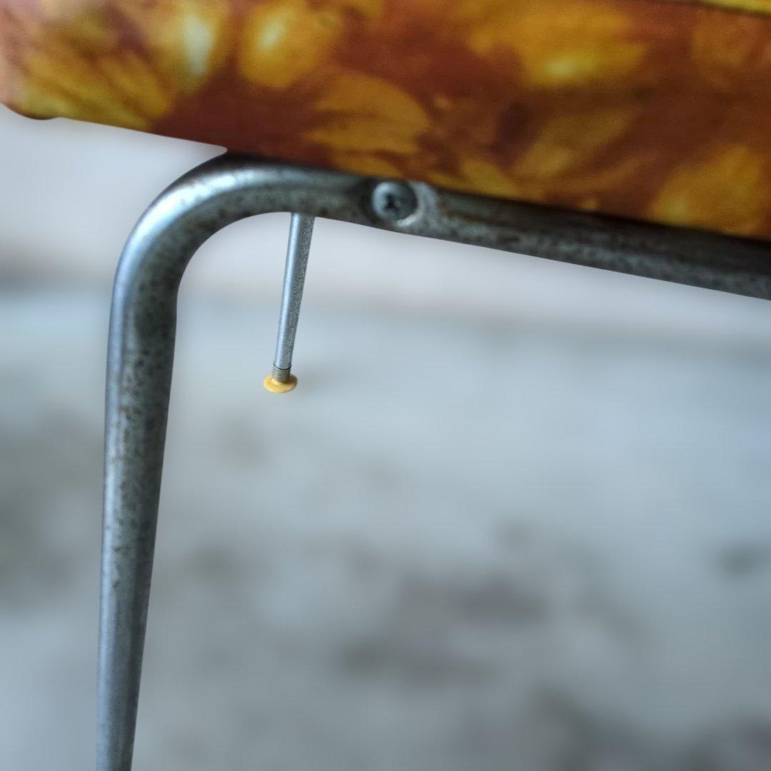 レトロ 花柄 パイプ脚 チェア フラワー ポップ スチール ビニール合皮 カフェ