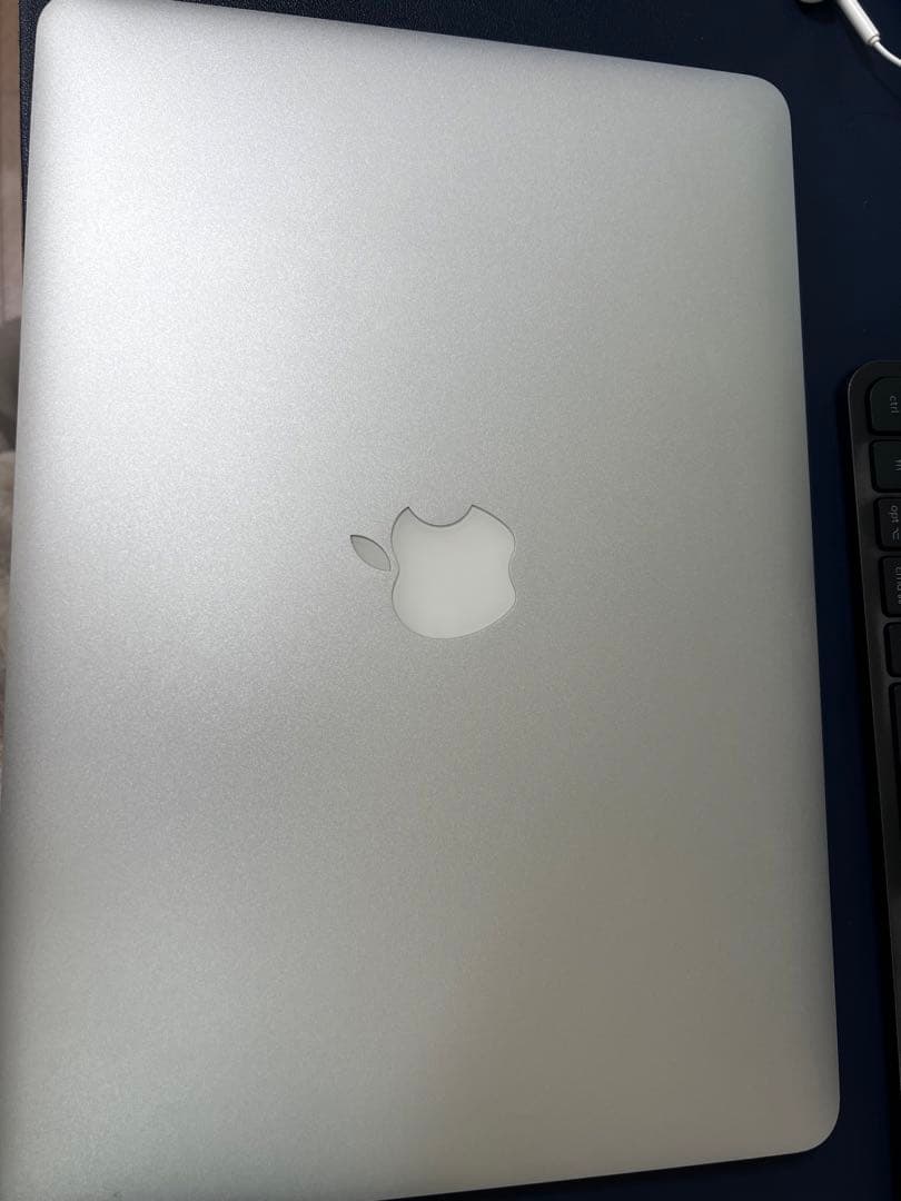 Apple MacBook Air A1466 13.3インチmid（2012）