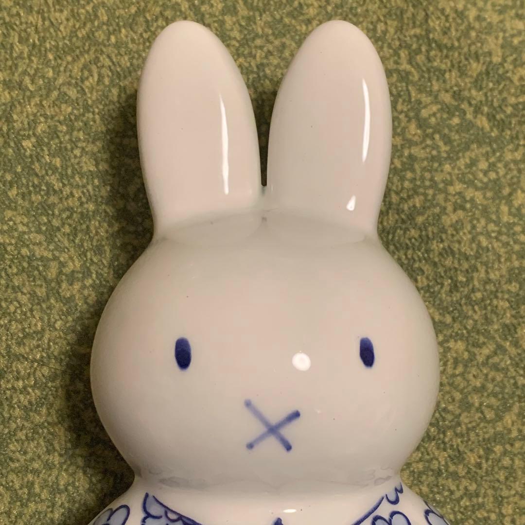 大阪関西万博　オランダ館　ミッフィー　スタチュー　デルフト陶器　②