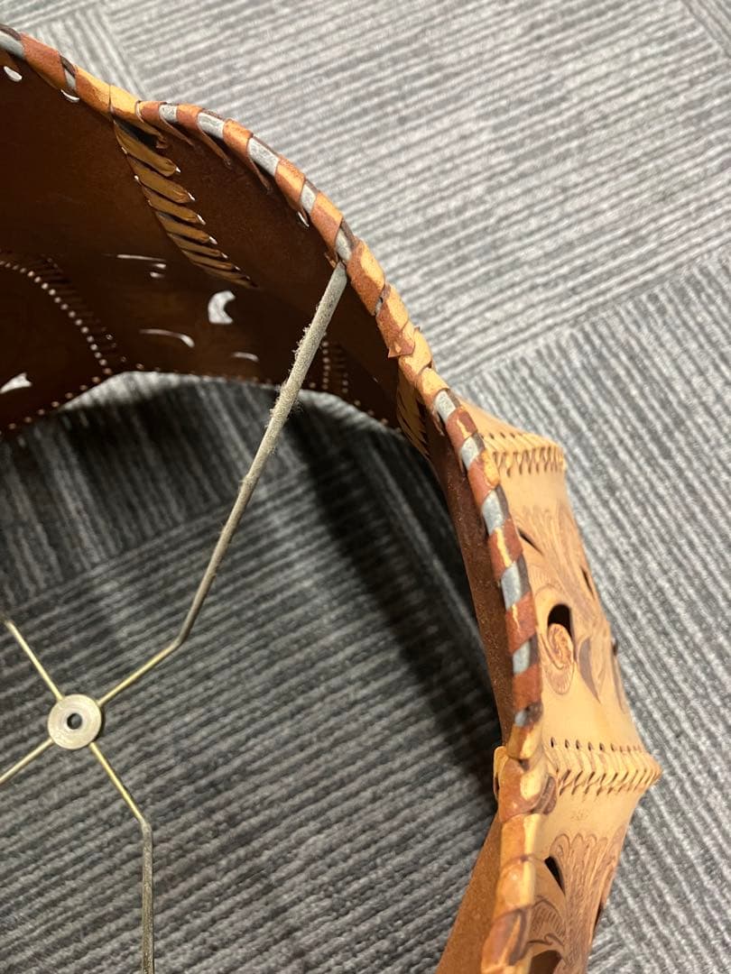 アンティーク　フロアランプ　カービング　本革