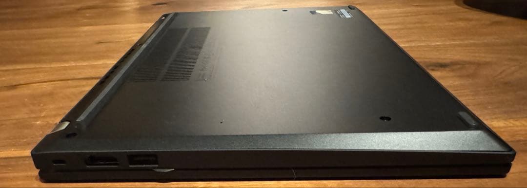 Lenovo Thinkpad X13 gen5 米沢製造モデルほぼ未使用