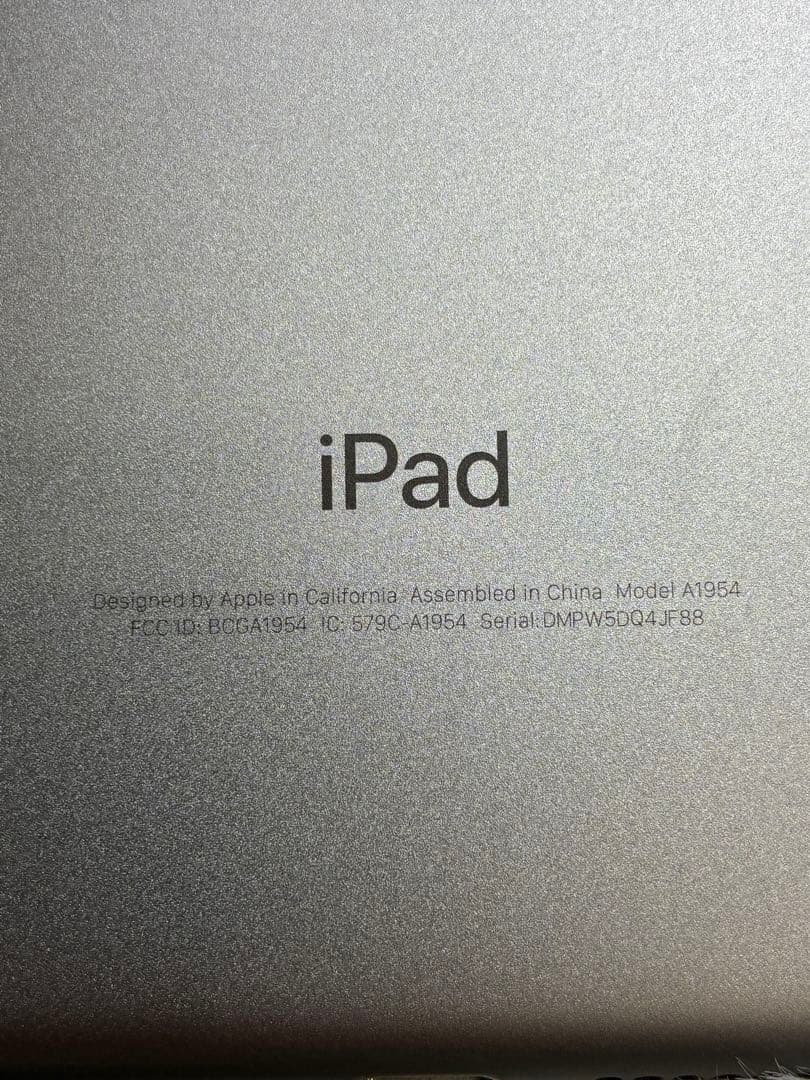 iPad 第6世代 / 32GB / Wi-Fi-Cellear