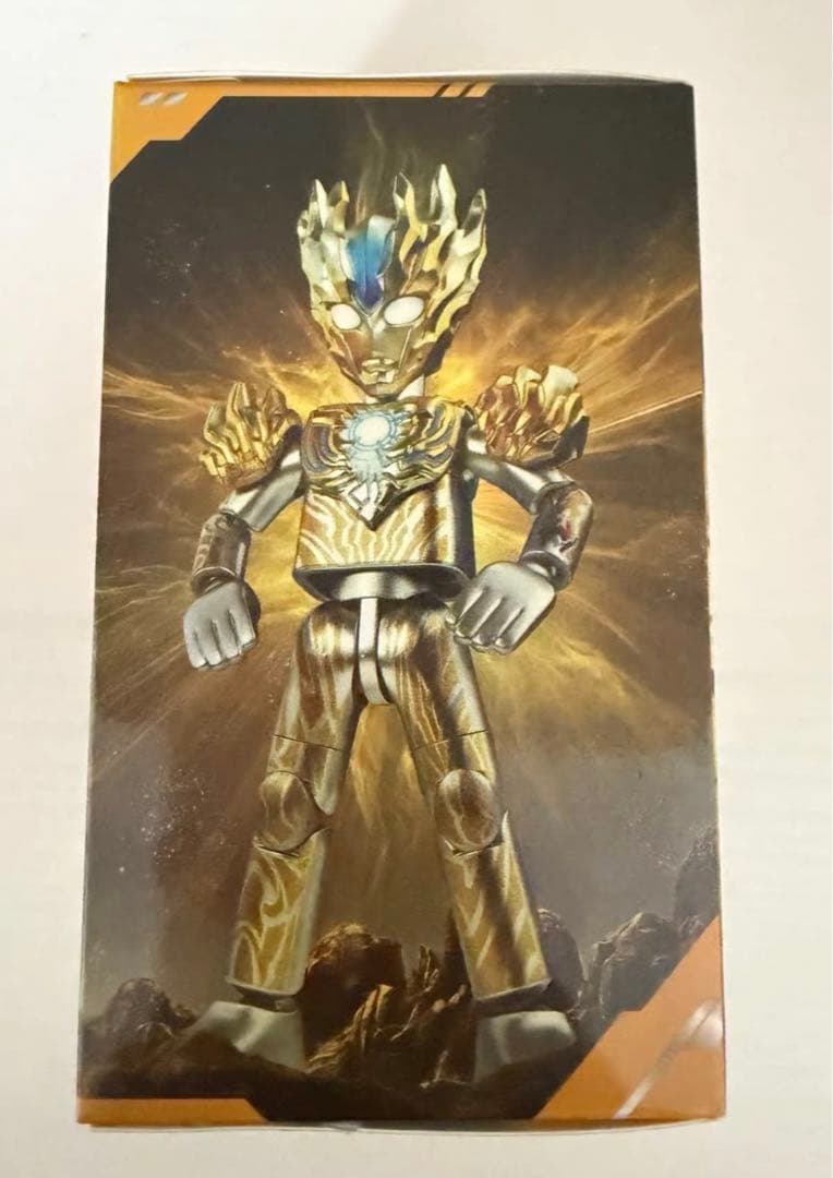 激レア　交換賞　中国正規品　blokees 　ウルトラマン　フィギュア　サーガ