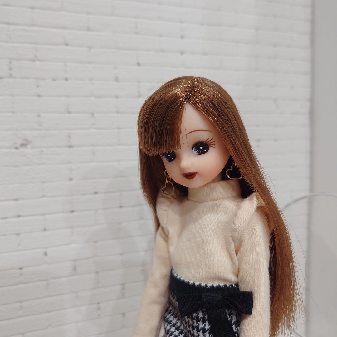 カスタムドール　ブラウンロング　可動ボディアウトフィットセット