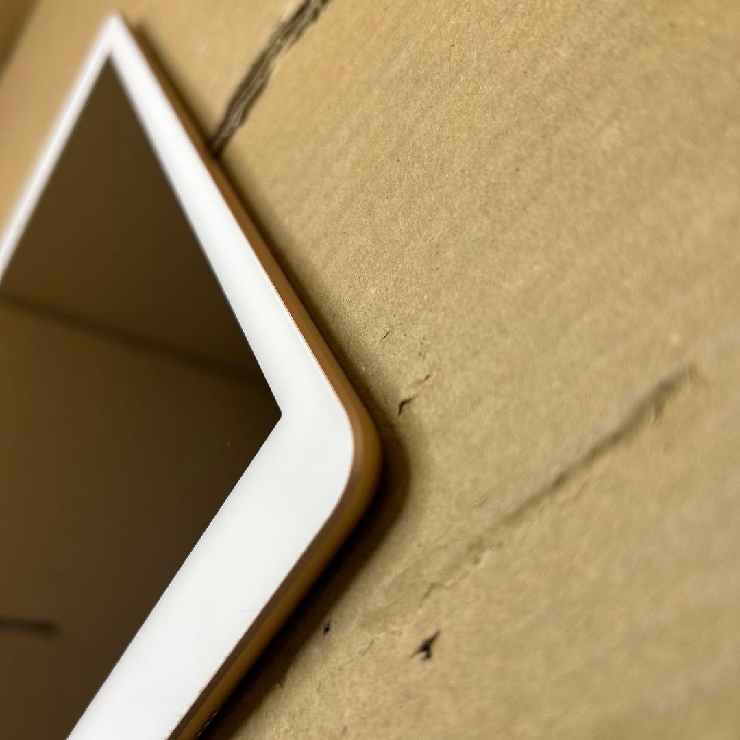 Apple iPad (第６世代) Wi-Fi 32GB ゴールド