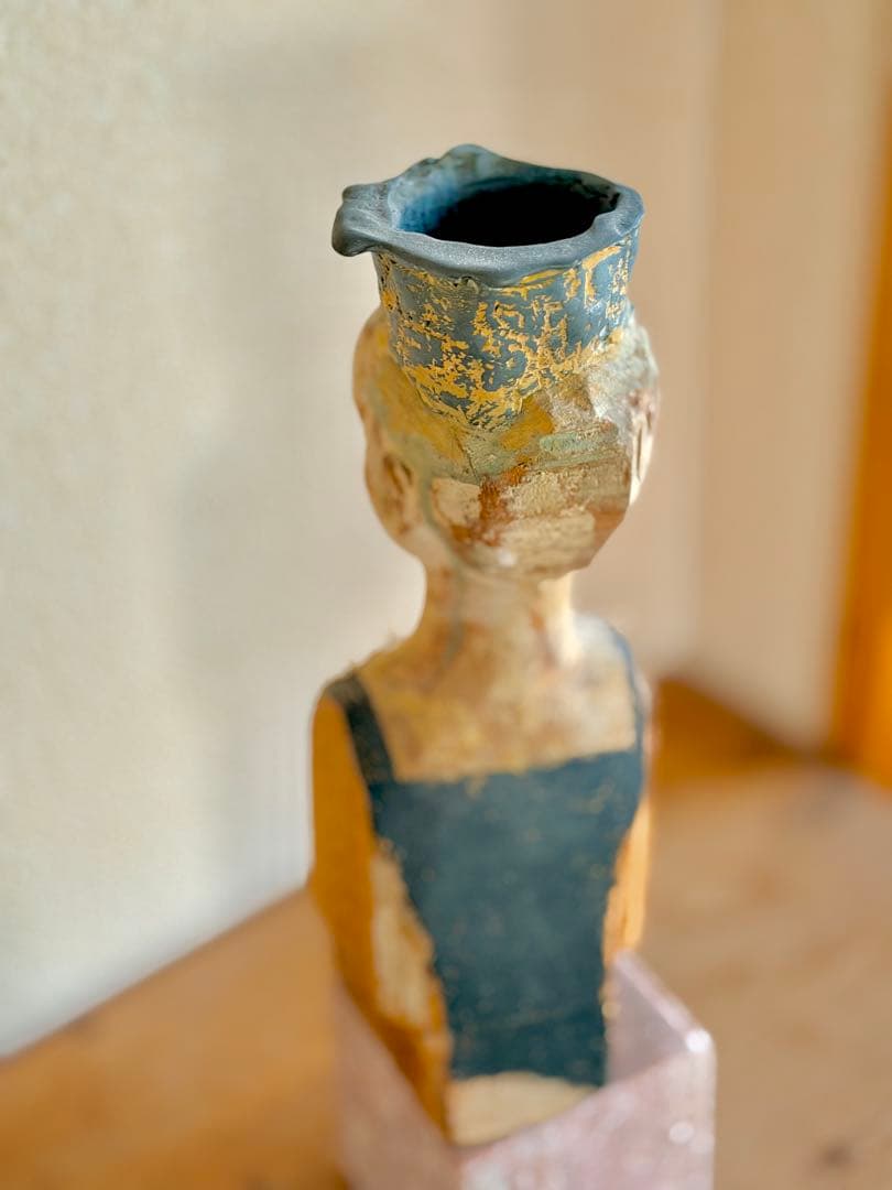 前川秀樹　像刻　「カローバラの井戸」　2008