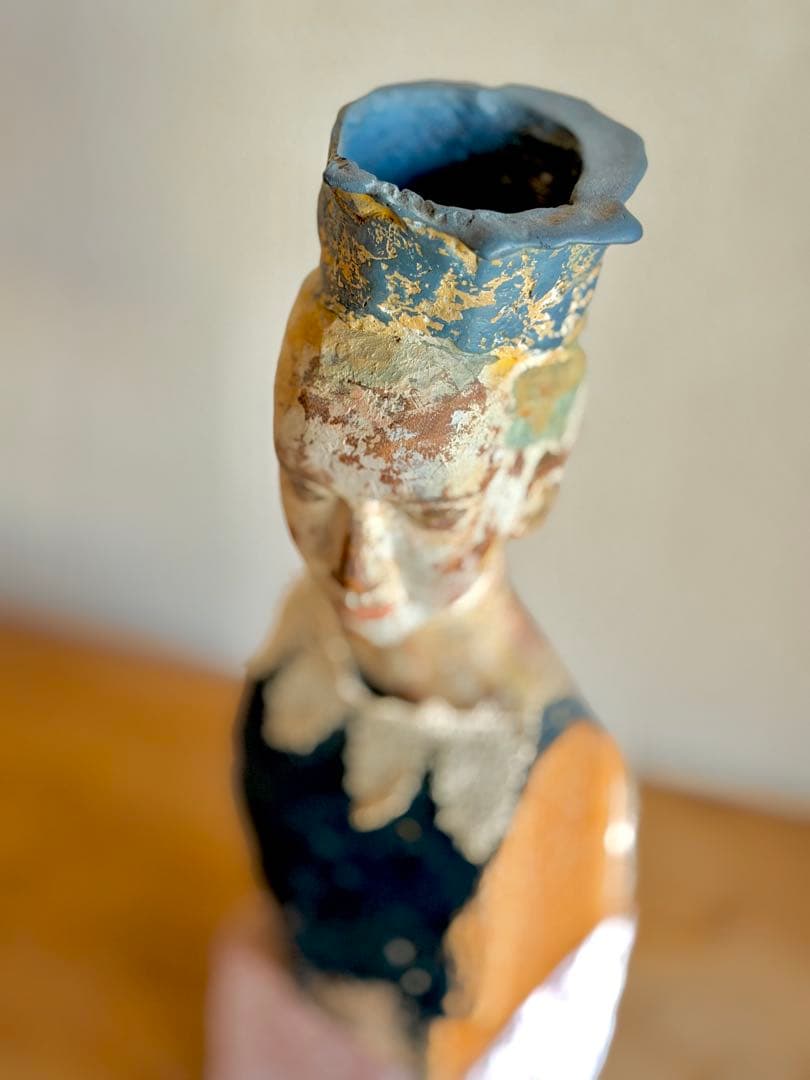 前川秀樹　像刻　「カローバラの井戸」　2008