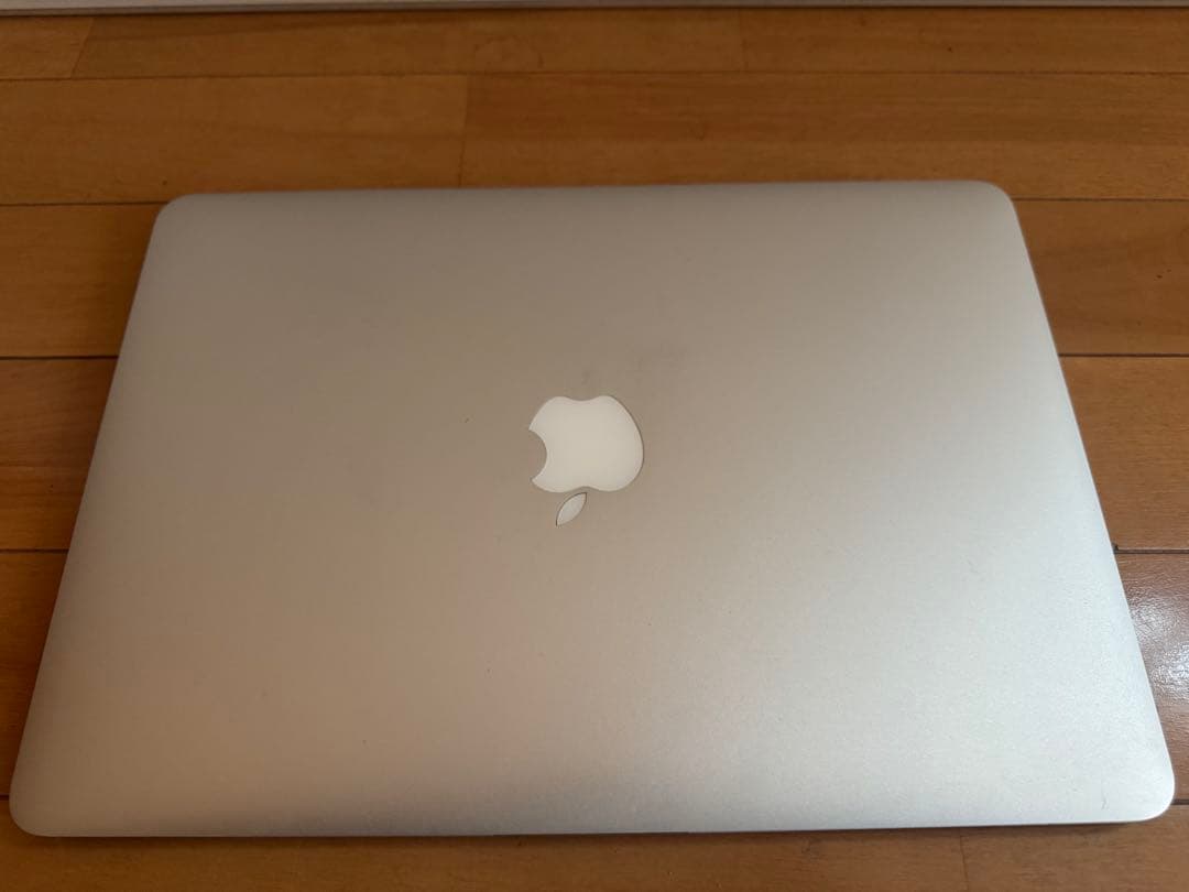 MacBook Air 13インチ シルバー 充電器付き 2015
